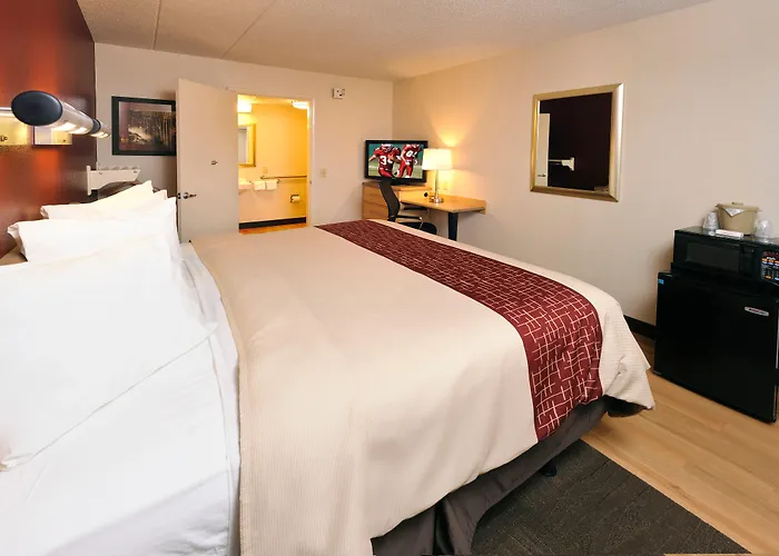Red Roof Inn Utica