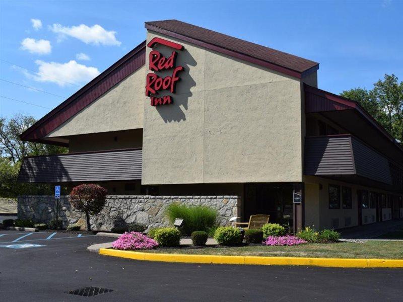 Red Roof 2*
